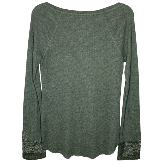 American Eagle Soft & Sexy Waffle V-Neck Long Sleeve Button Down Shirt w/ Lace - Picture 3 of 8